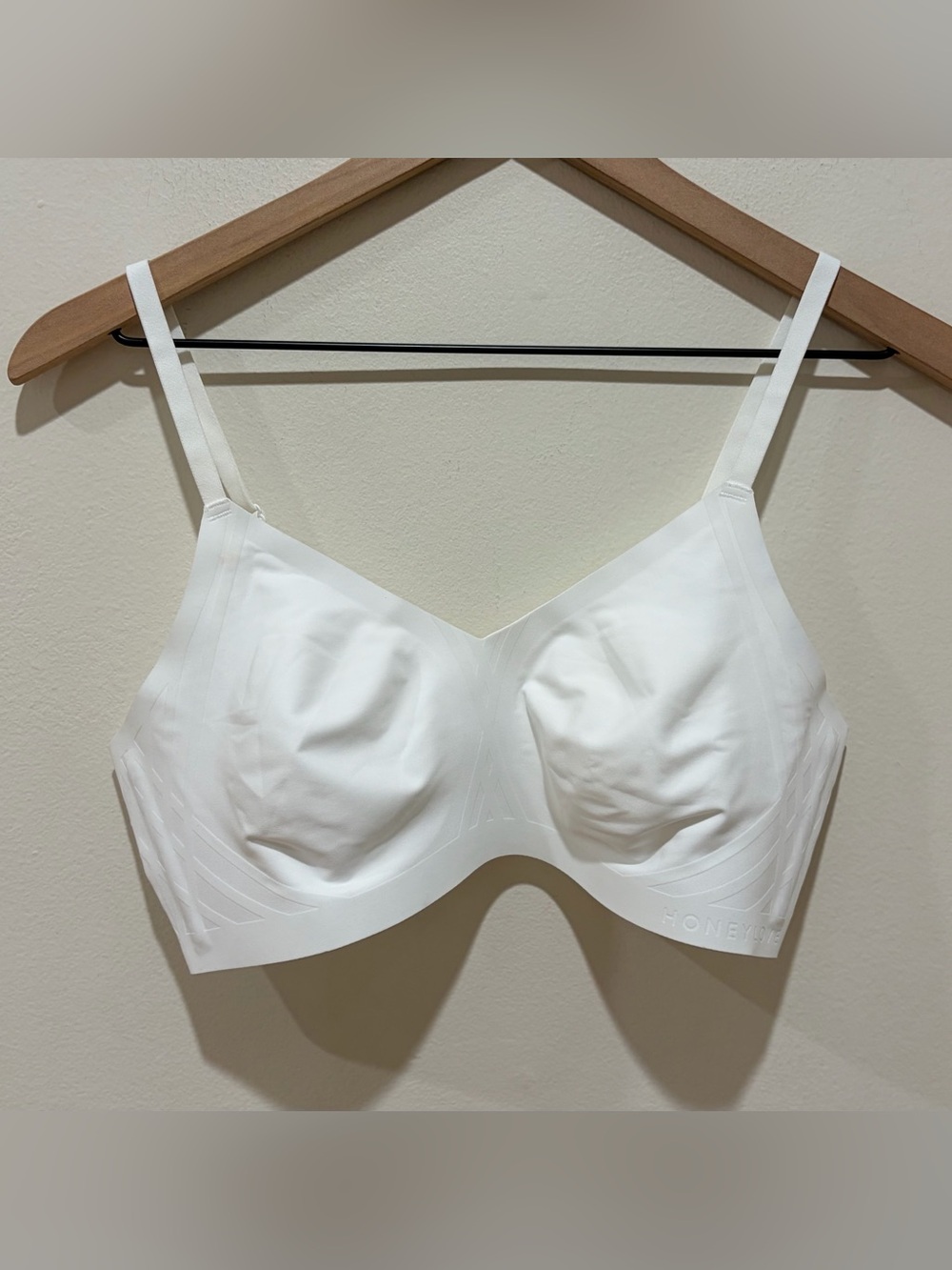 Honeylove Silhouette White Wireless Bra - Women’s Size Small 34B / 34C